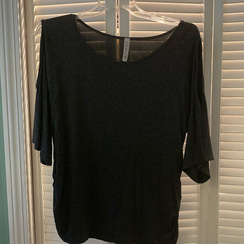 Open sleeve top